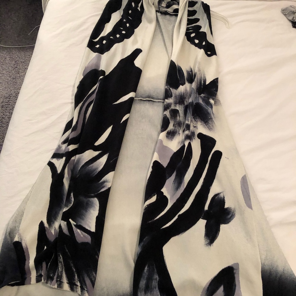 Lovely long vest! Very beautiful and eye catching